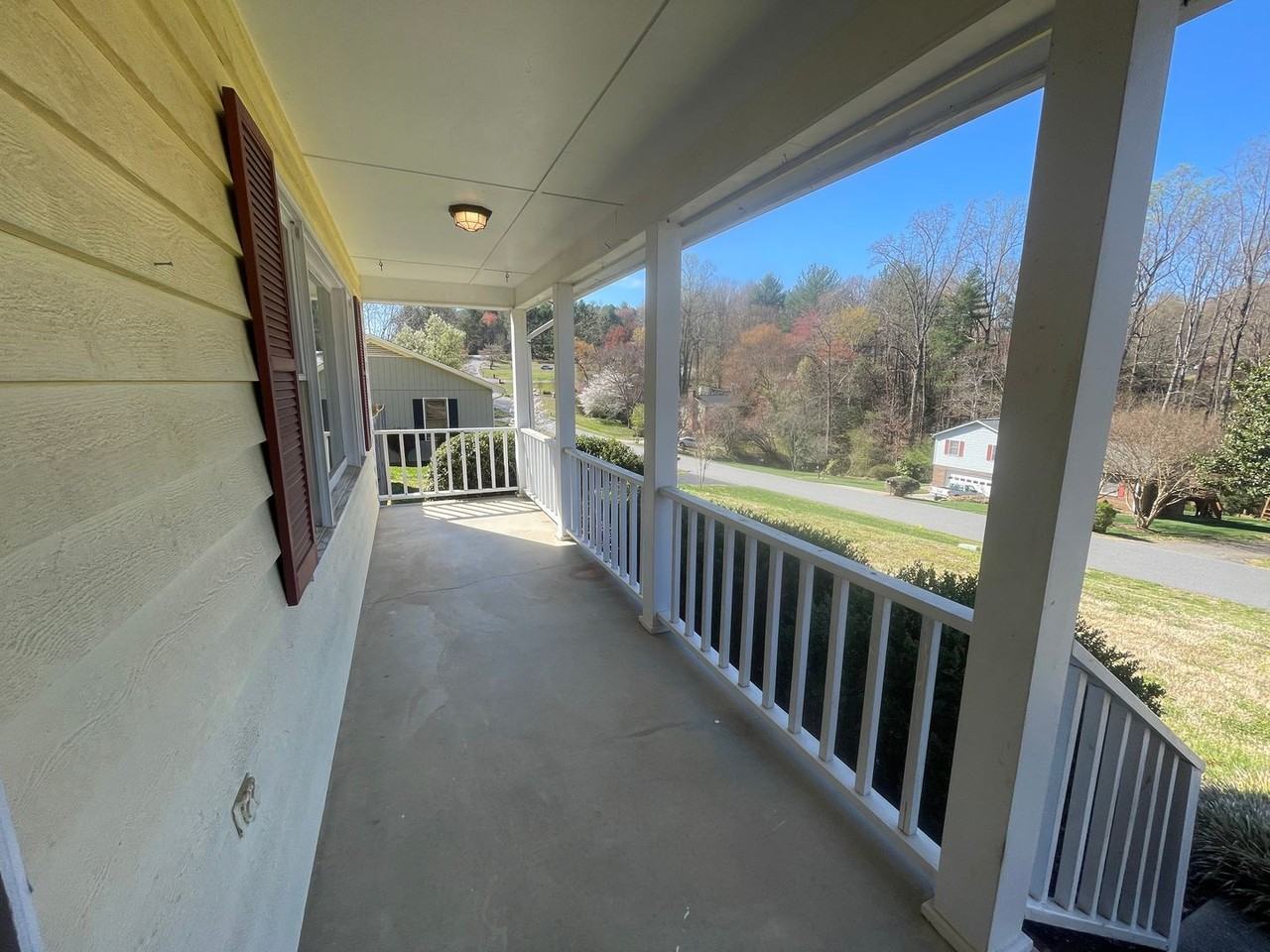 6160 Timberlane Ter - Photo 3 of 23