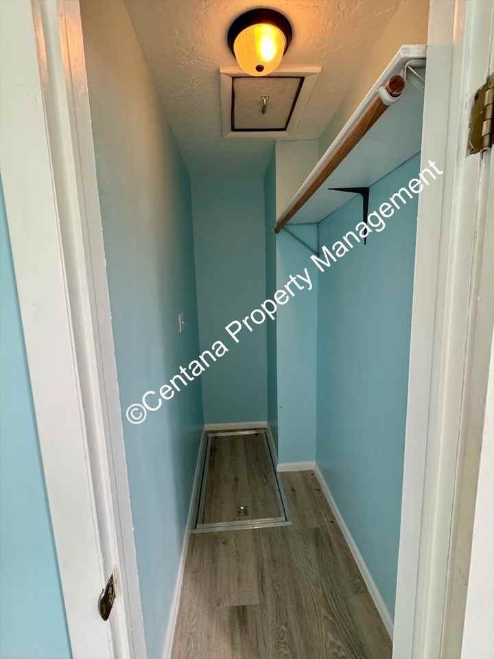 1640 Sampson St - Photo 7 of 23