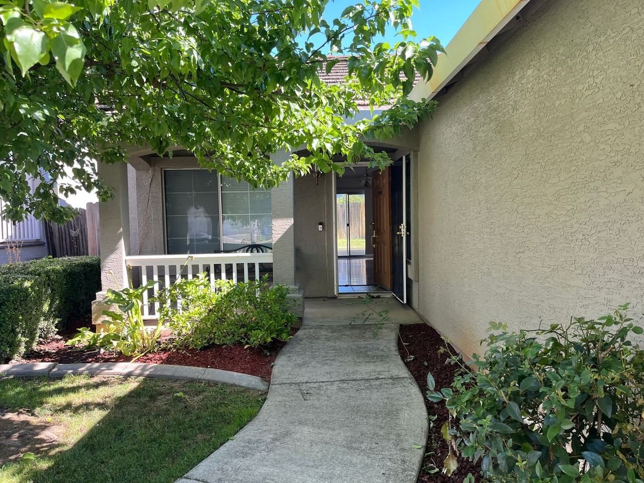 8180 Burloak Way - Photo 2 of 14