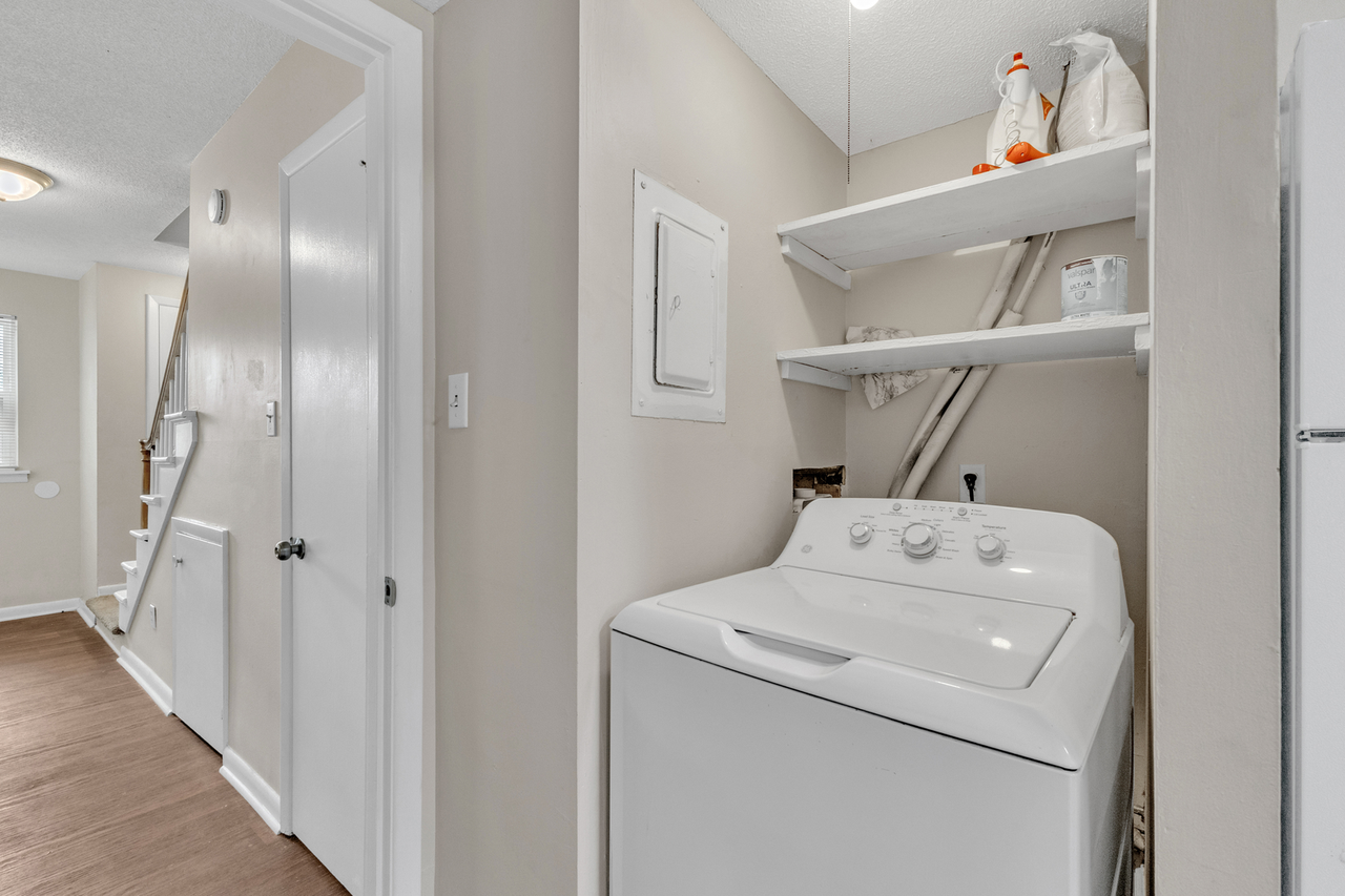 2354 Champion Ct - Photo 4 of 10