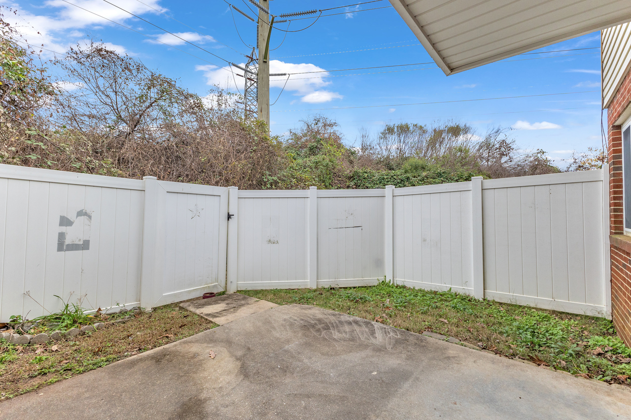 2354 Champion Ct - Photo 7 of 10