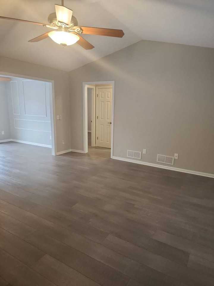 14 Frost Pine Cir - Photo 3 of 16
