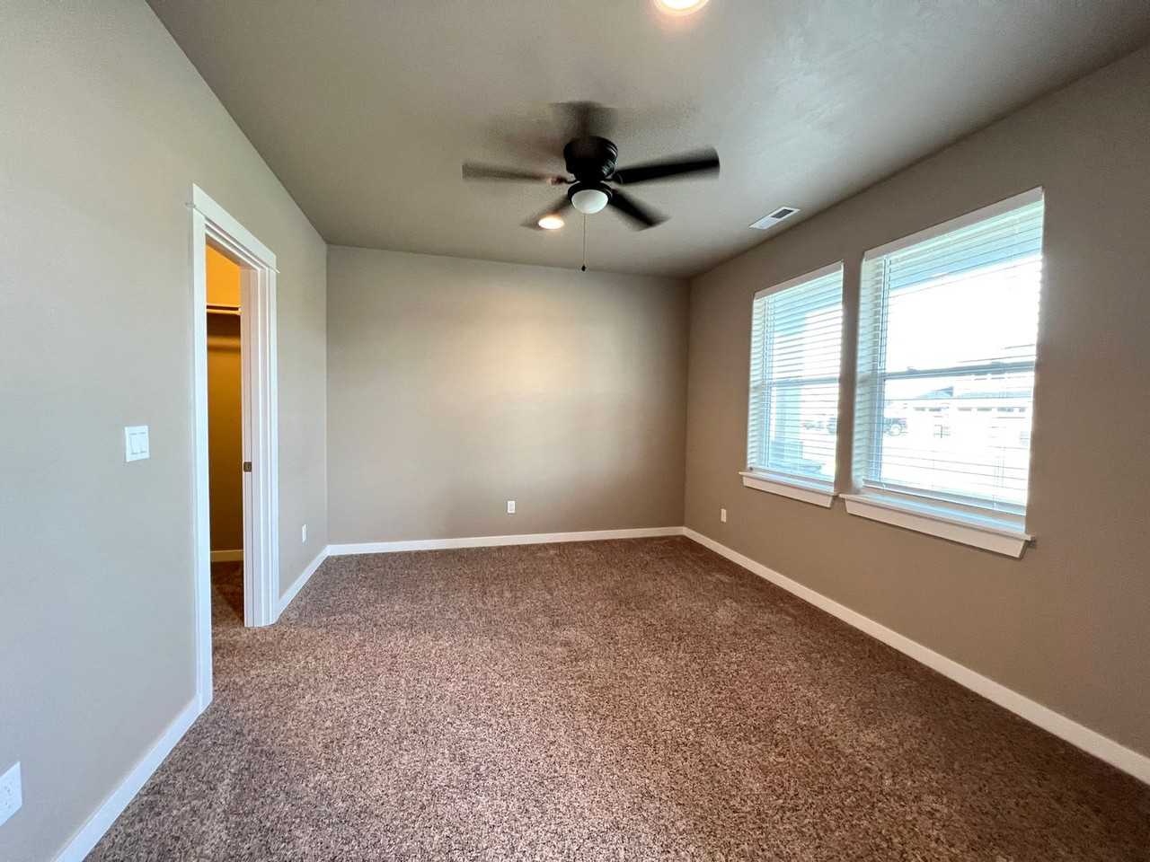 6337 Marble St - Photo 5 of 50