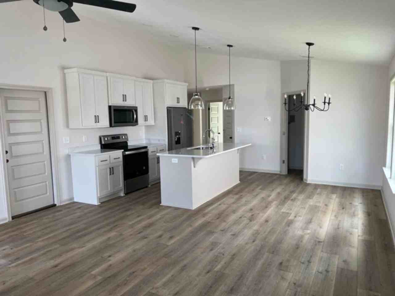 3516 Mill Point Cv - Photo 2 of 9