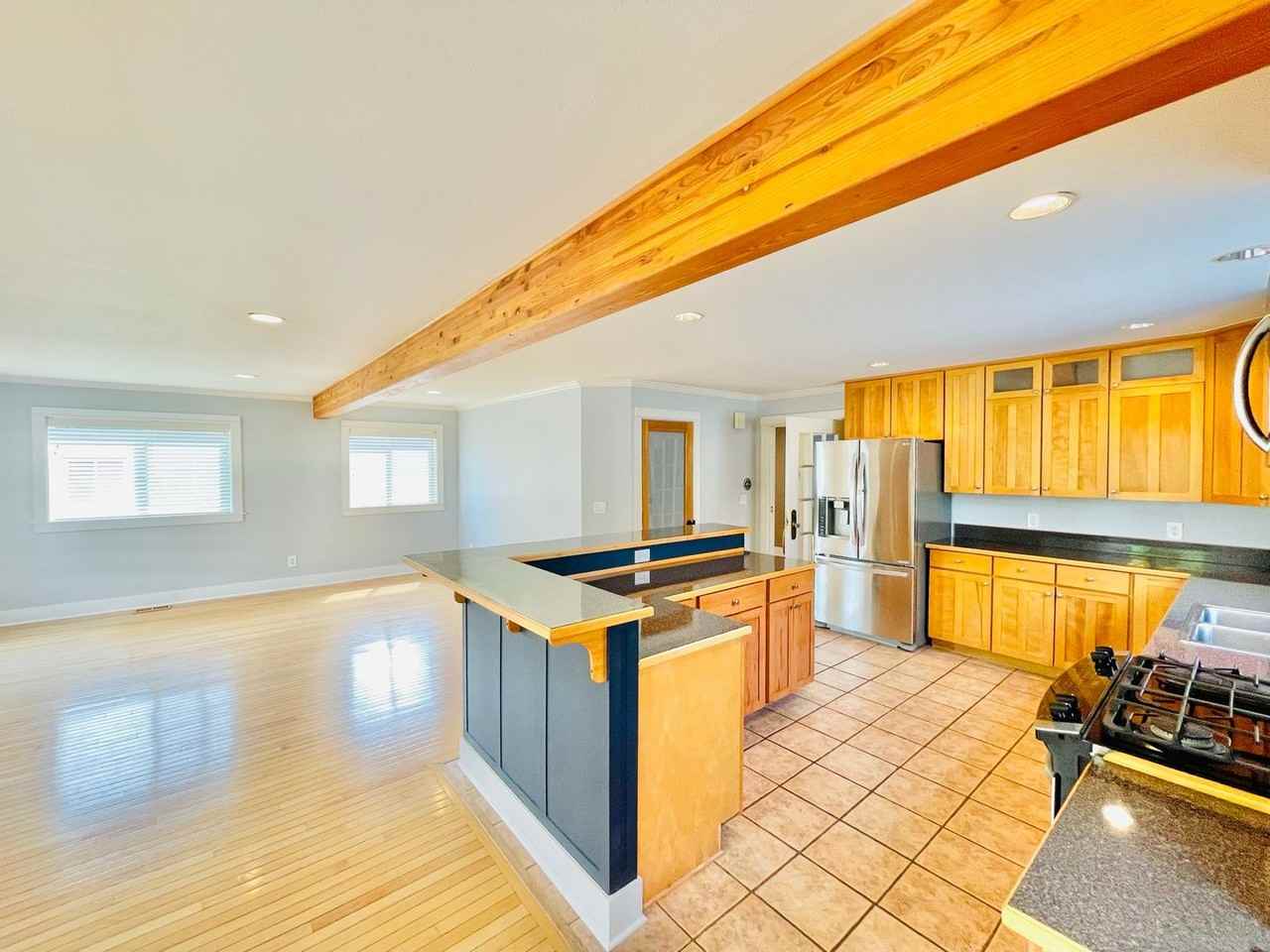 7553 30th Ave Sw - Photo 2 of 41
