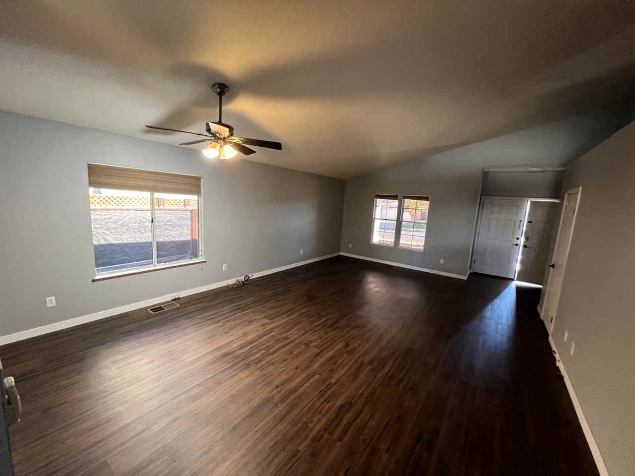 293 Amberleaf Way - Photo 3 of 16