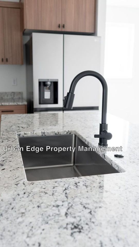 5006 E Hagadorn Ln - Photo 6 of 14
