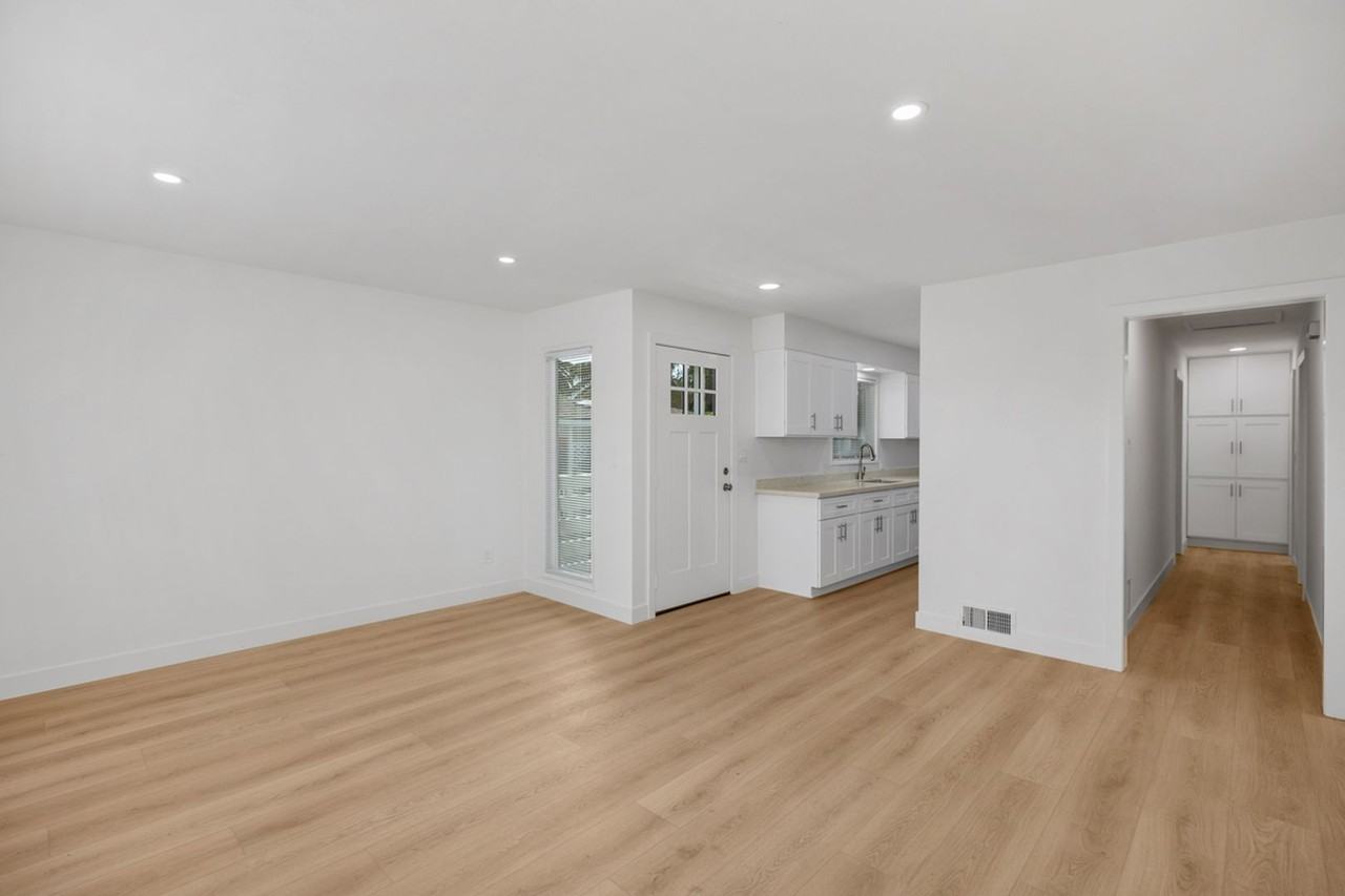 229 La Paloma - Photo 4 of 17