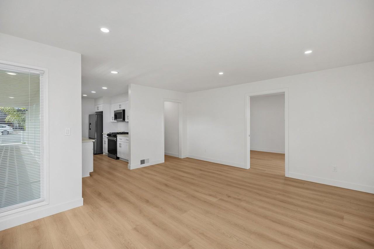 229 La Paloma - Photo 5 of 17