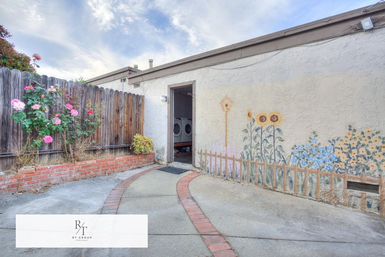2368 Canyon Park Dr - Photo 3 of 27
