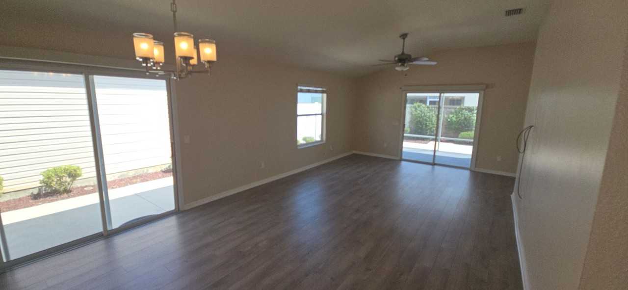 2577 Lindewood St - Photo 3 of 22