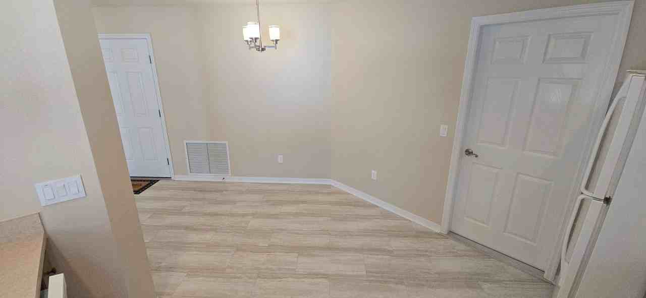 2577 Lindewood St - Photo 7 of 22