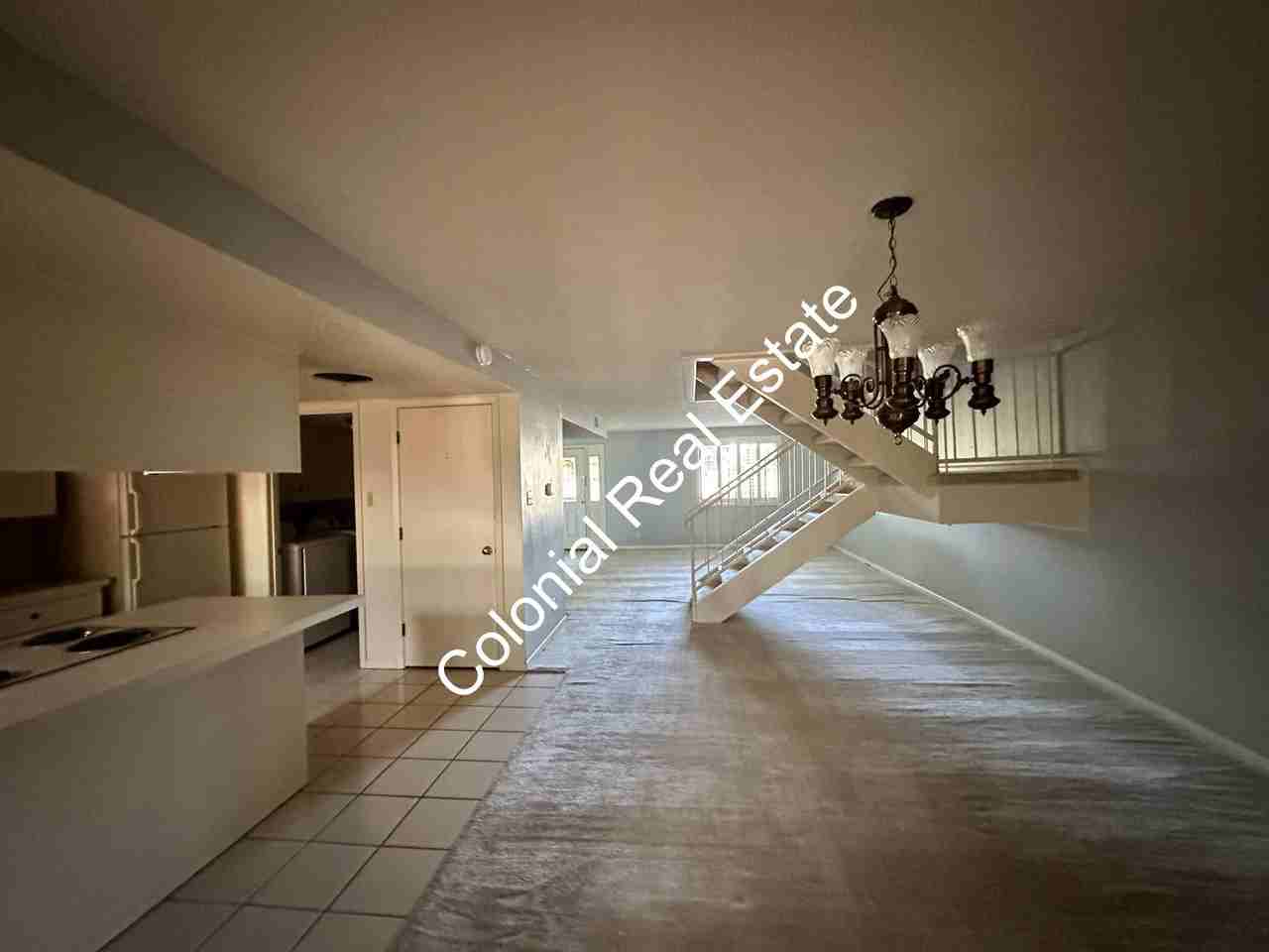 1281 Colonial Pkwy - Photo 3 of 17