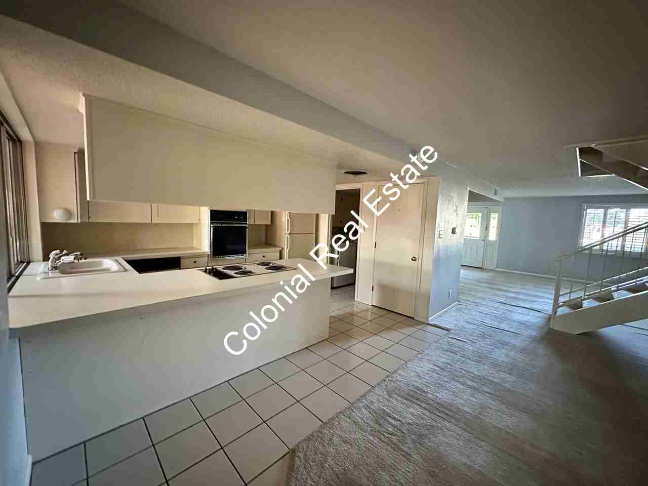 1281 Colonial Pkwy - Photo 4 of 17