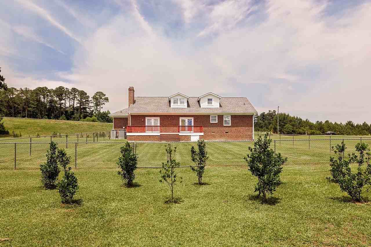 329 Eddies Ln - Photo 3 of 42