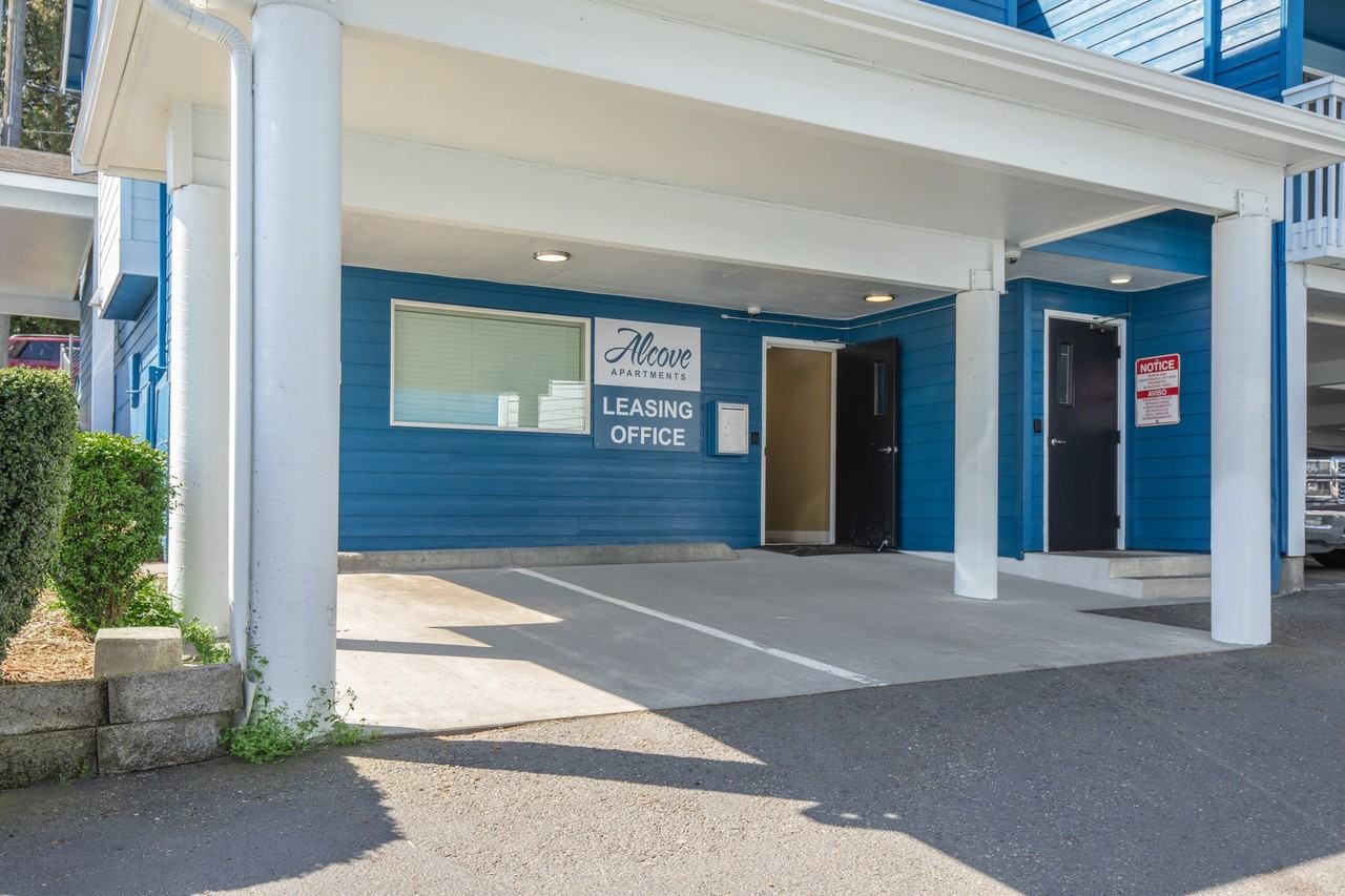 1 MONTH FREE! | Alcove Apartments - Photo 4 of 32