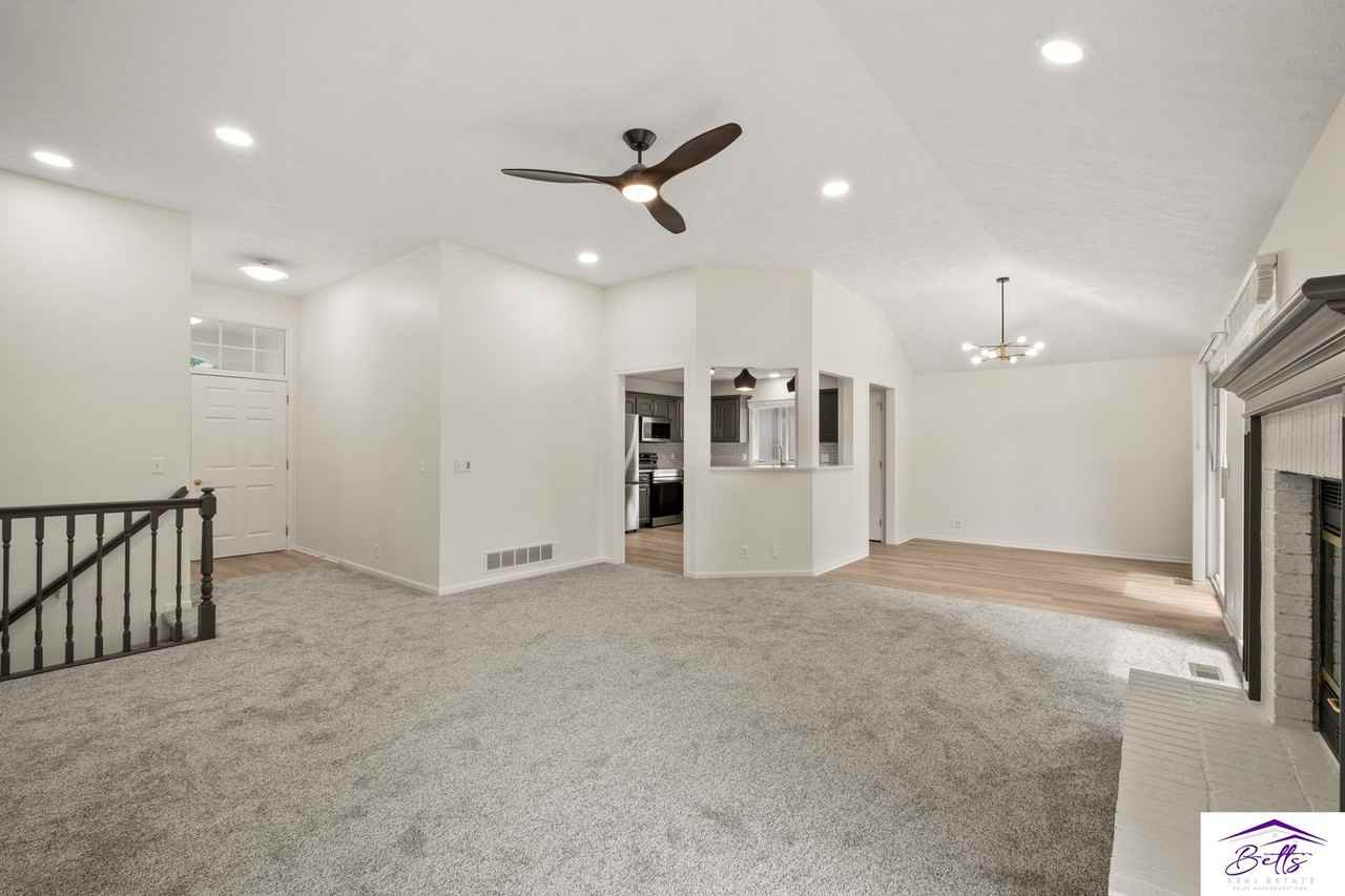 301 Castle Pine Dr - Photo 2 of 29