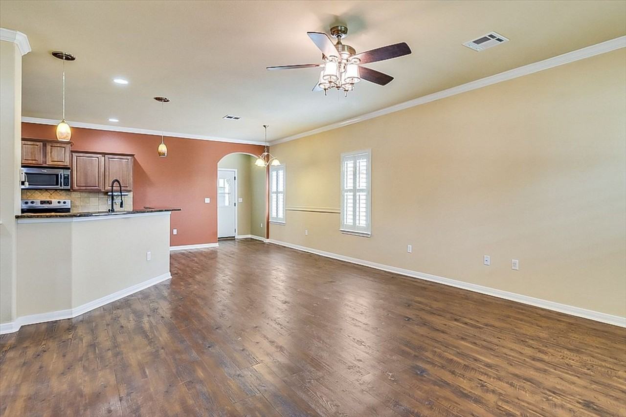 8026 Barlovento St - Photo 7 of 40