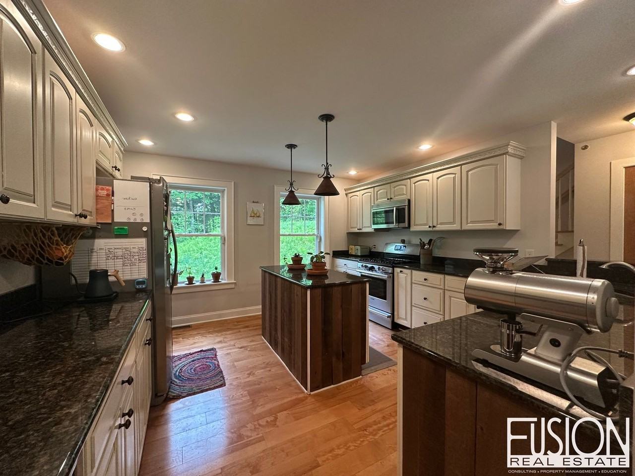 2022 Governor Chittenden Rd - Photo 2 of 34