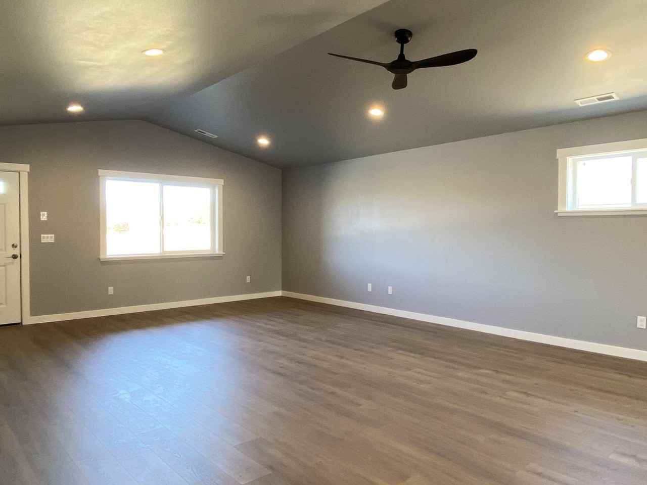 314 314 Dolly Lane - Photo 2 of 26