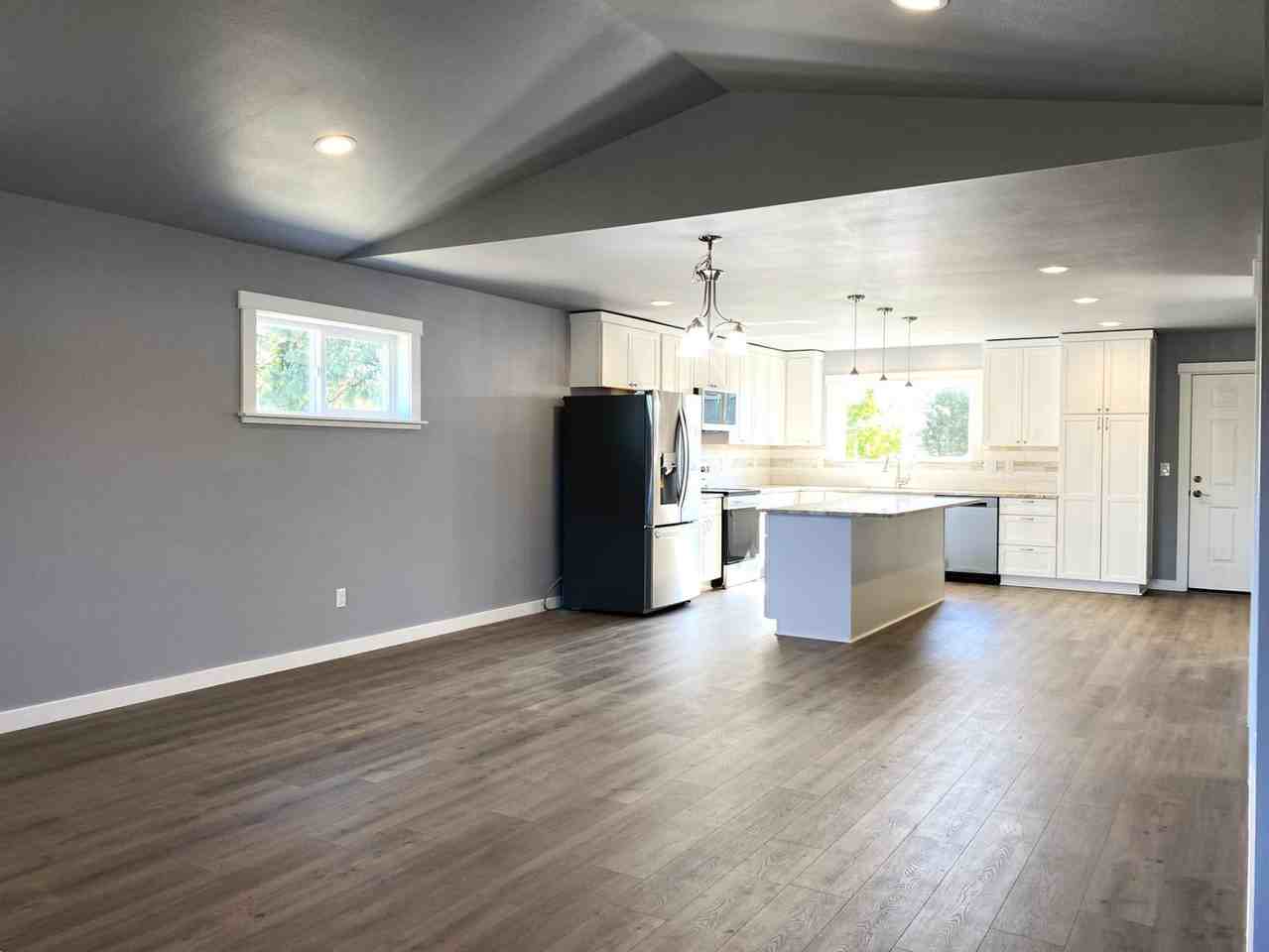 314 Lolly Ln - Photo 4 of 26