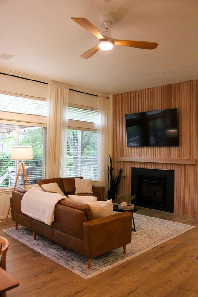 2127 Andrews St - Photo 3 of 27