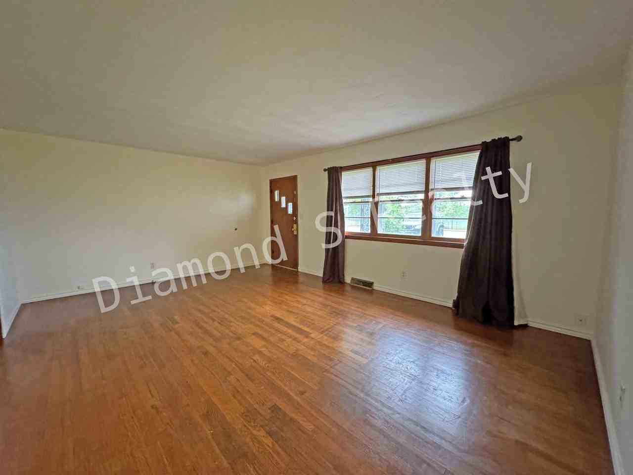 1924 E Turner St - Photo 2 of 13