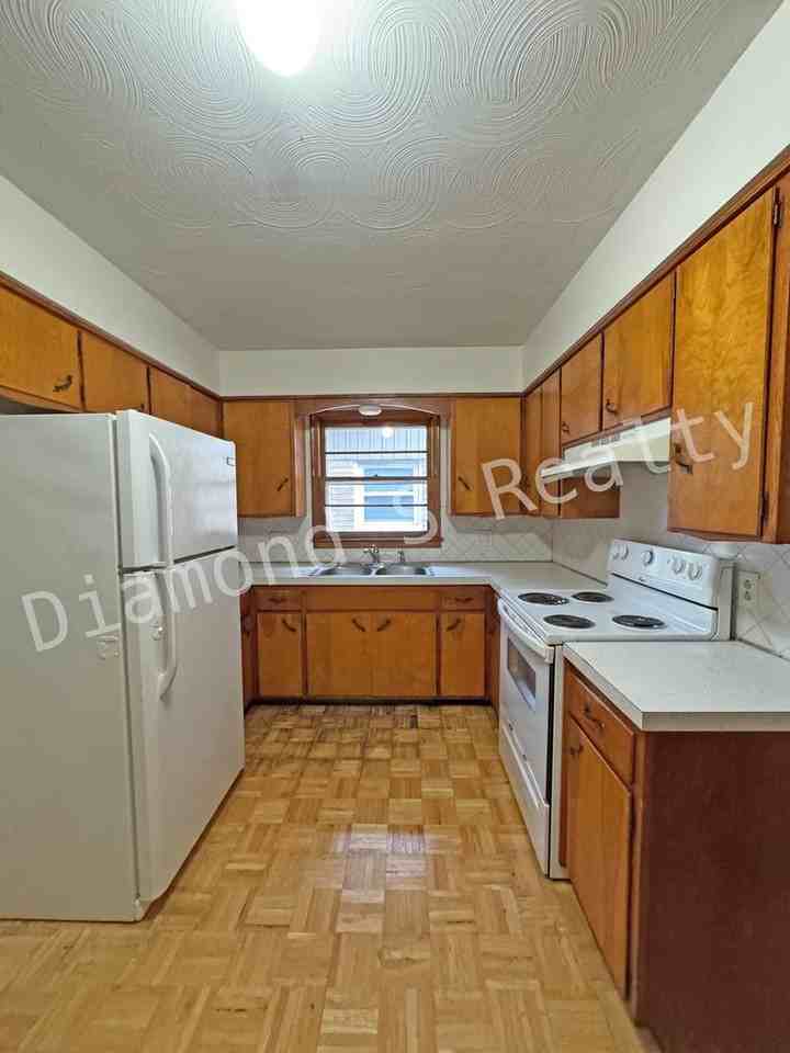 1924 E Turner St - Photo 5 of 13