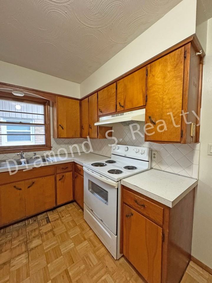 1924 E Turner St - Photo 6 of 13