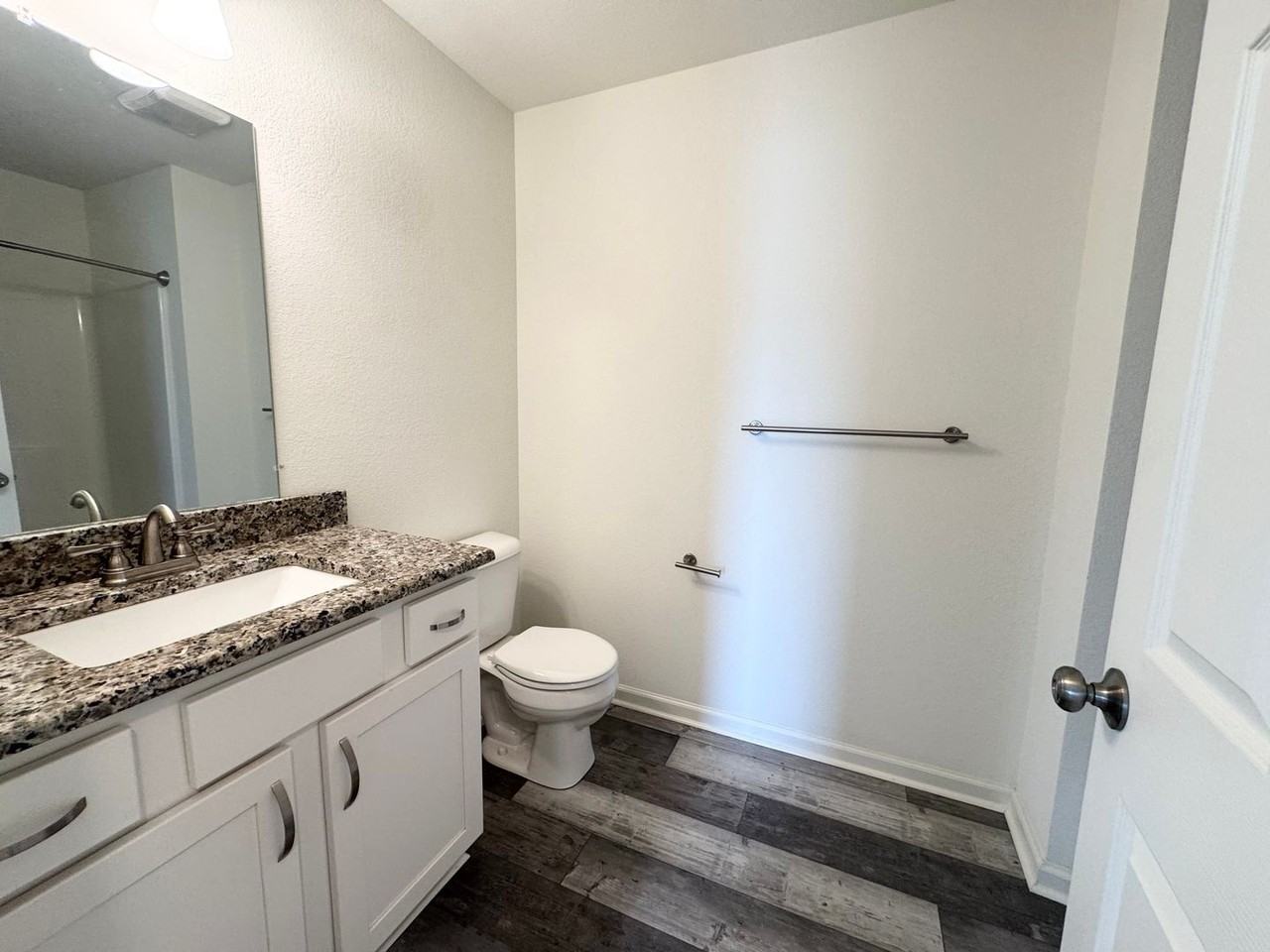 1640 Warren Way - Photo 3 of 15