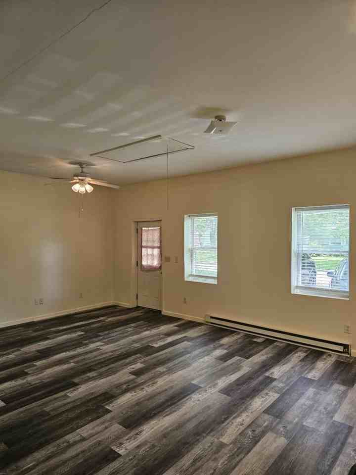 152 1/2 Crim St - Photo 3 of 22