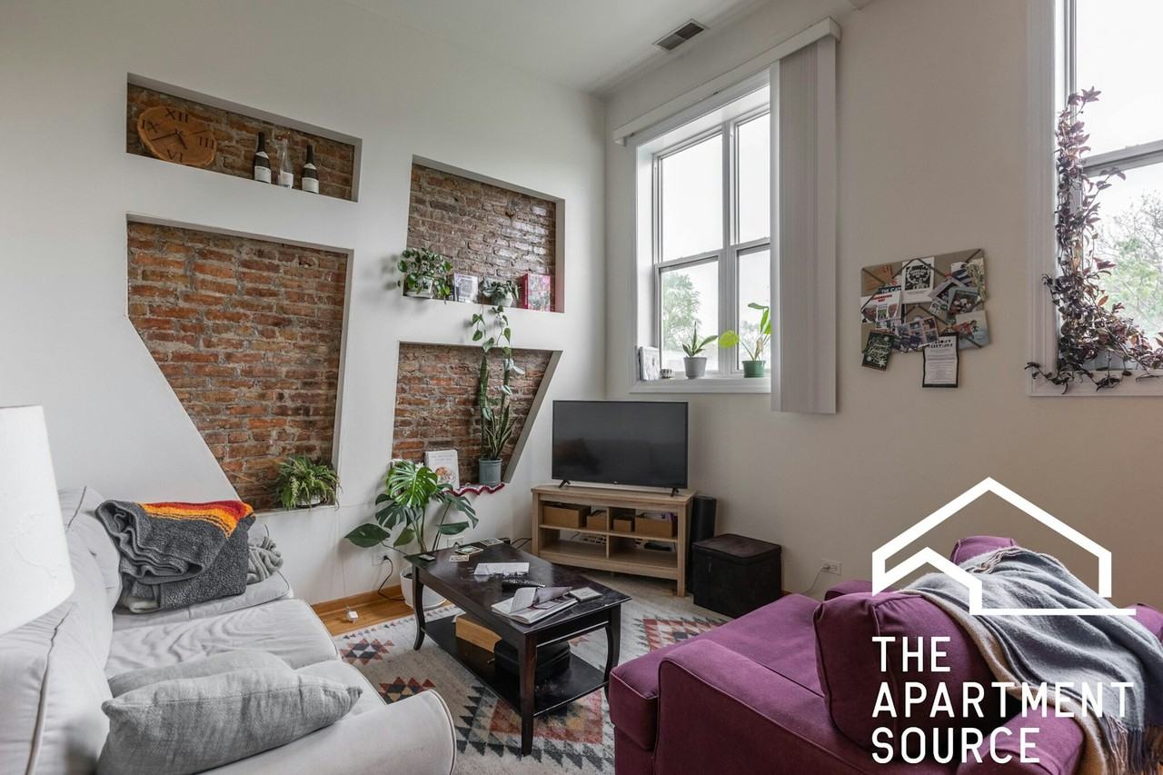 1446 North Leavitt Street, Unit 3F - Photo 4 of 14