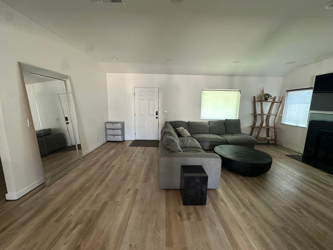 3905 Gaviota Ave - Photo 3 of 29