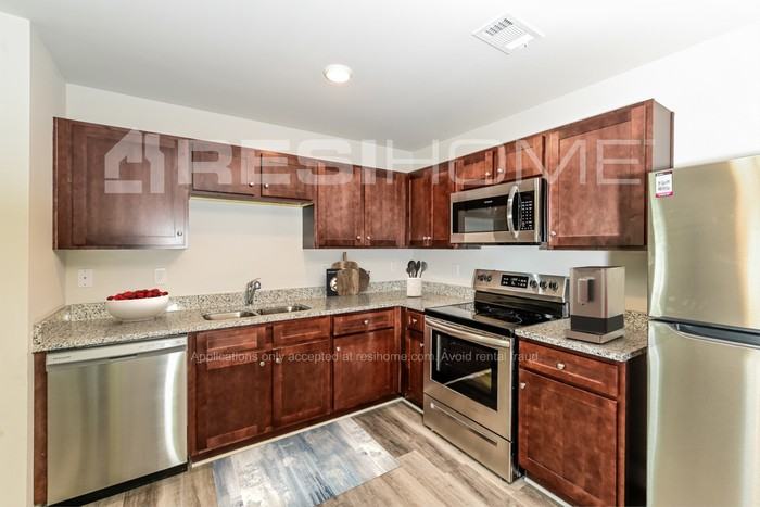 62 Brookwood Pass S - Photo 3 of 20