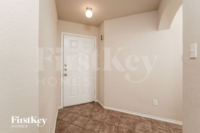 1800 Arbordale Way - Photo 2 of 16