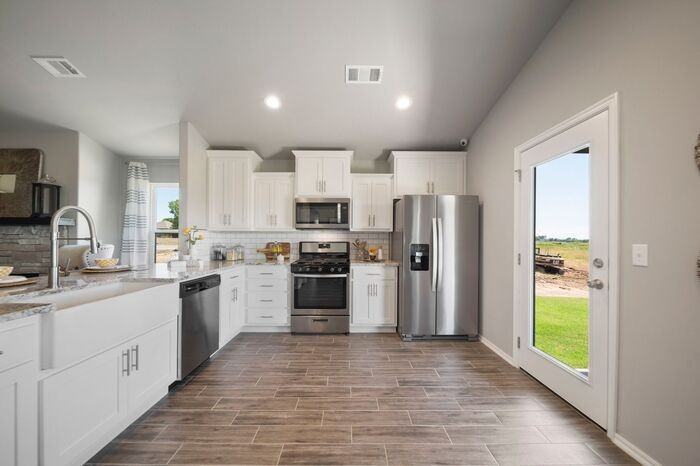 119 E Latimer St - Photo 3 of 22