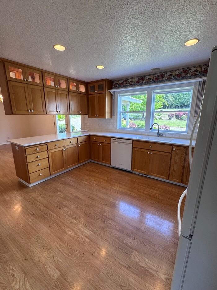 15766 S Windy City Rd - Photo 3 of 40