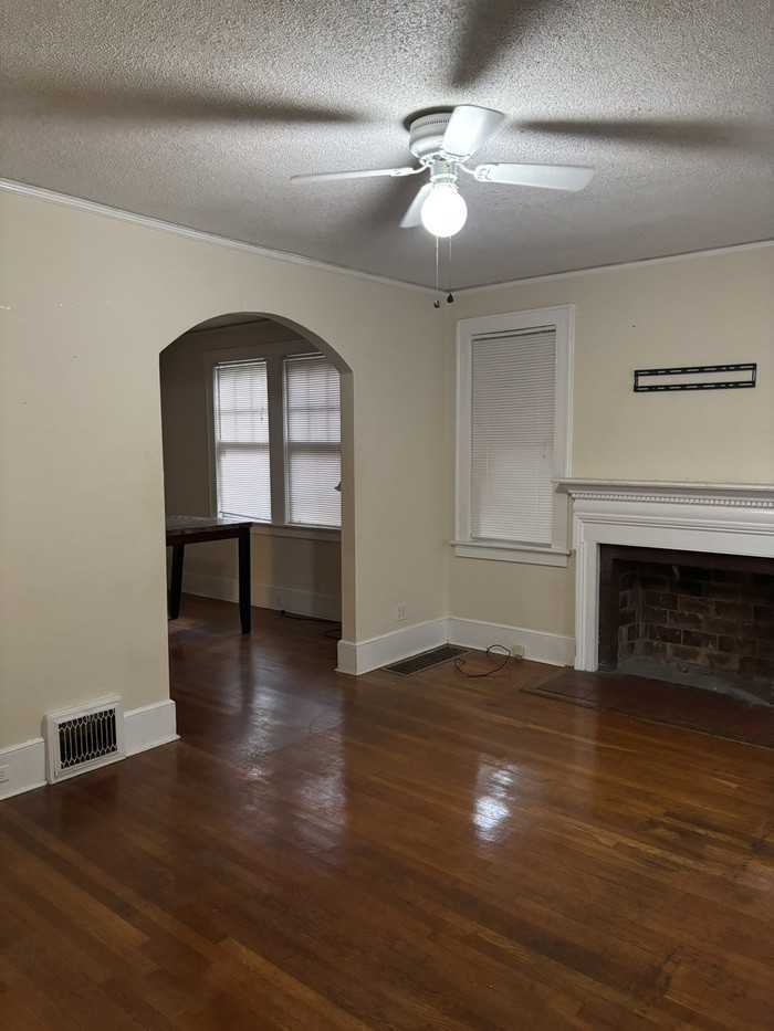 123 Harden St - Photo 2 of 26