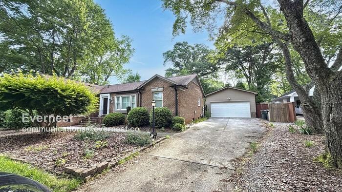 1902 Dickens Dr - Photo 3 of 21