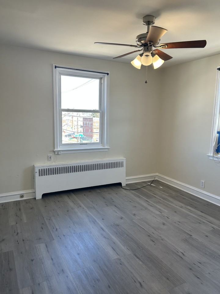 1471 Creston St #2ndFL - Photo 3 of 8