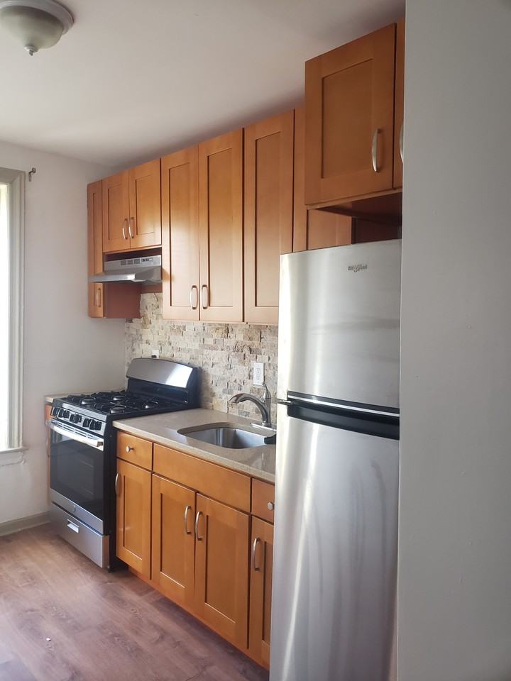 Berriman St Bet New Lots & Hegeman Ave #1R - Photo 2 of 15