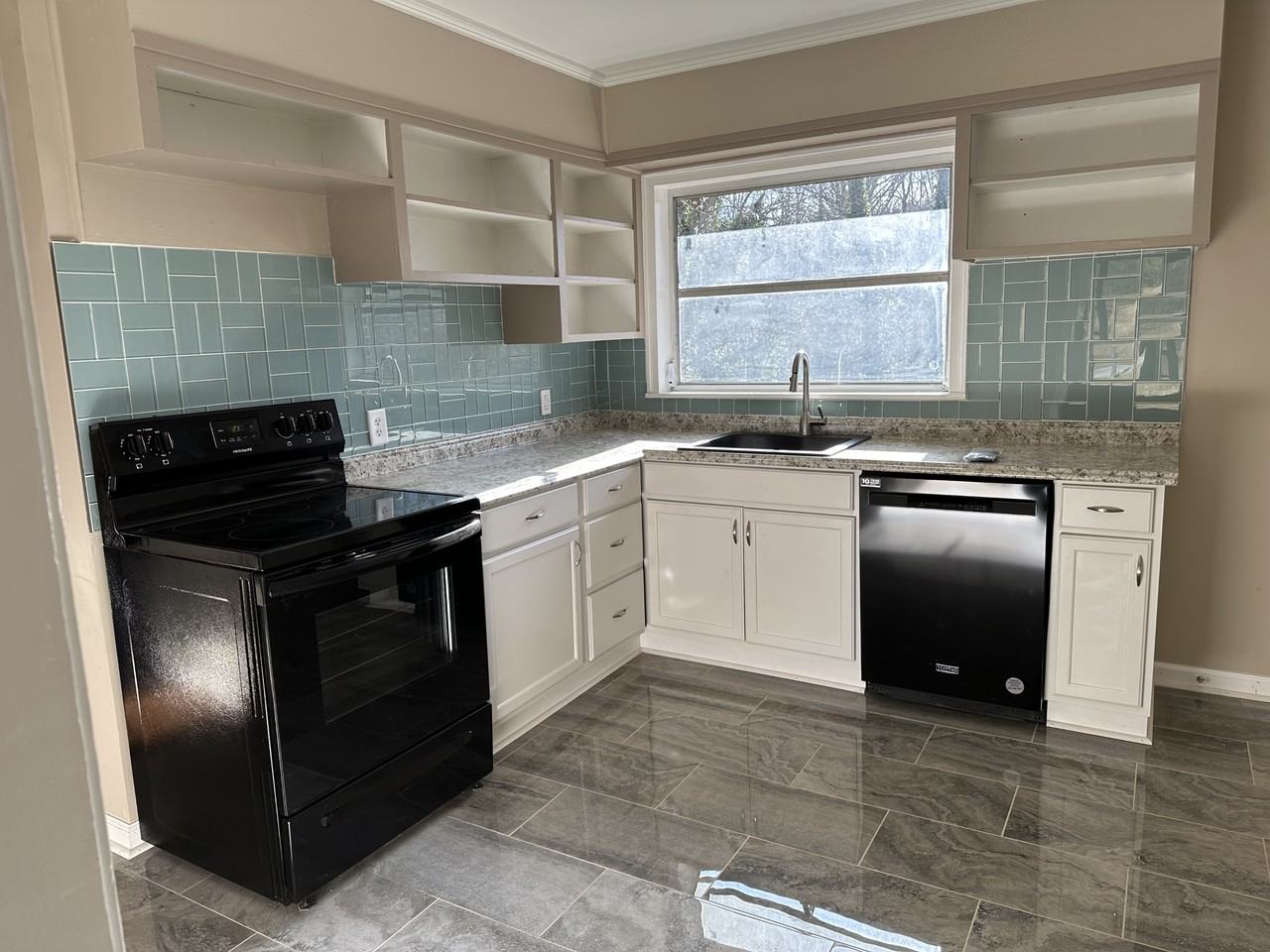 741 Barron Drive #B - Photo 4 of 10