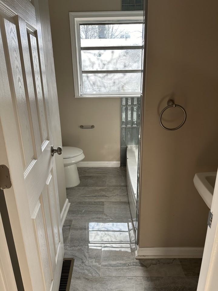 741 Barron Drive #B - Photo 5 of 10