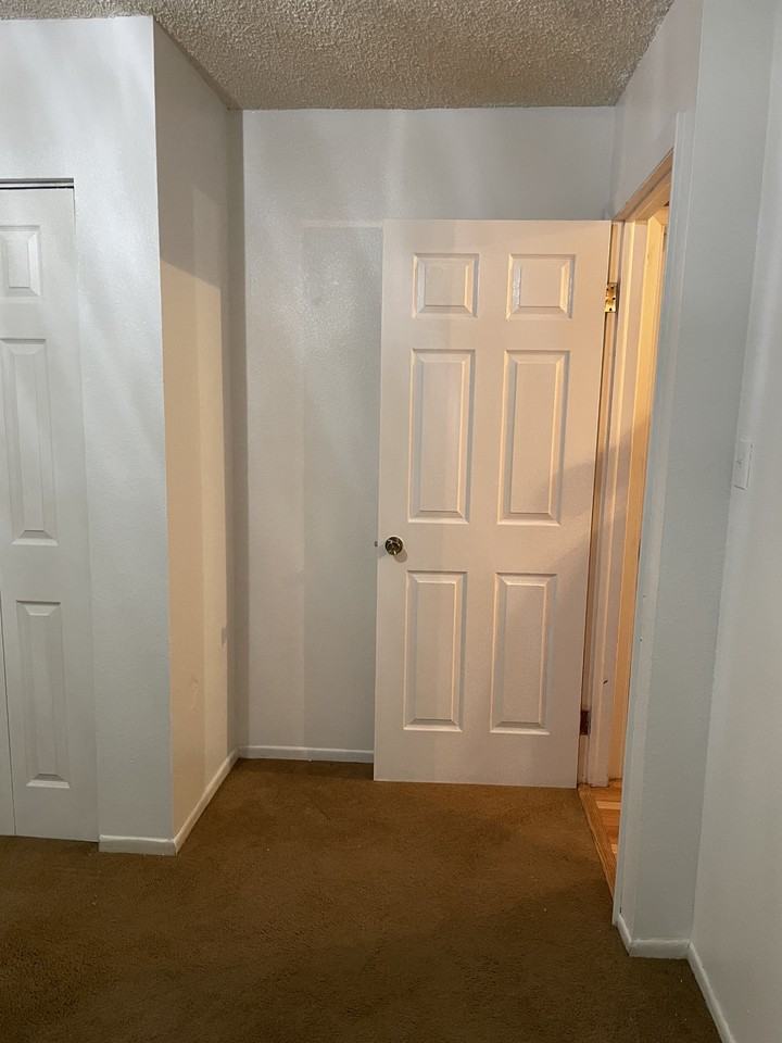 2517 Denver Blvd #NA - Photo 2 of 8