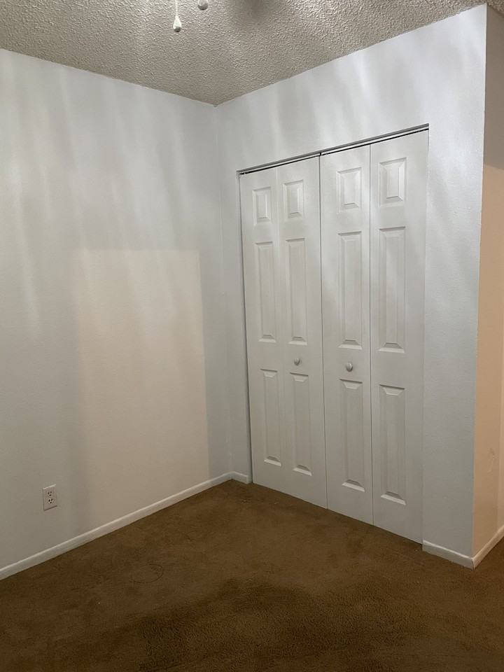 2517 Denver Blvd #NA - Photo 3 of 8