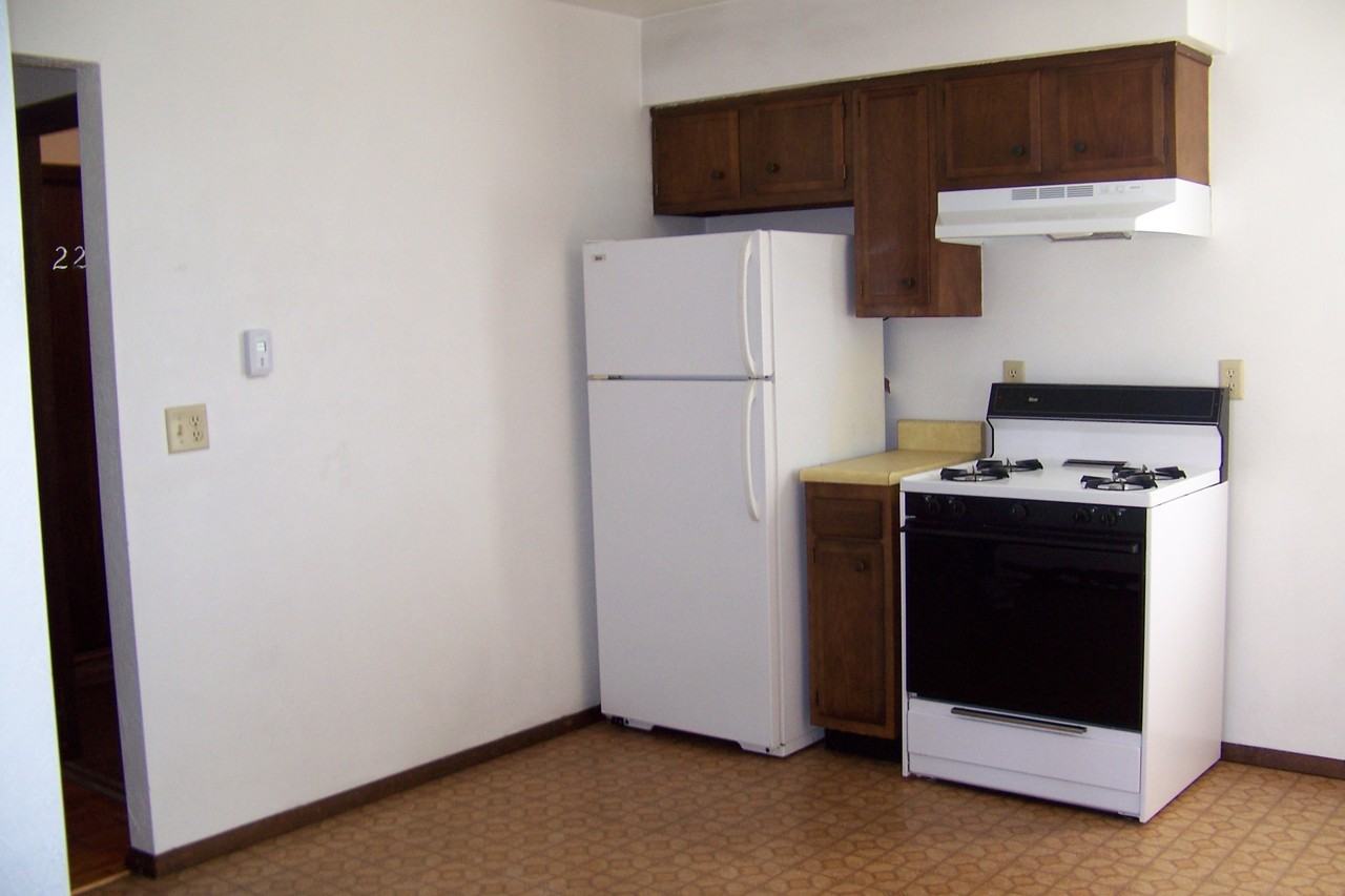 2209 Stoneybrook Rd #NA - Photo 4 of 10