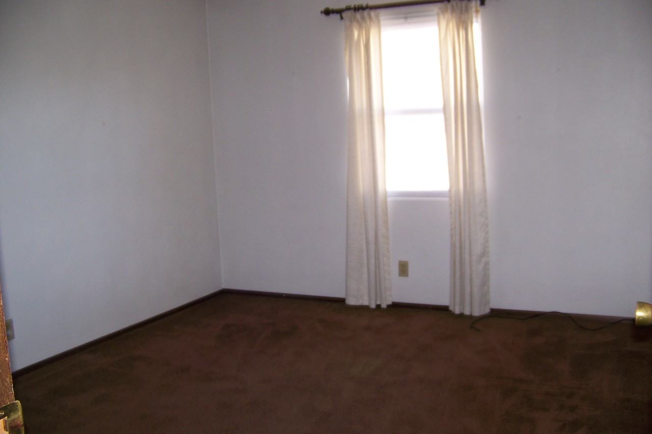 2209 Stoneybrook Rd #NA - Photo 7 of 10