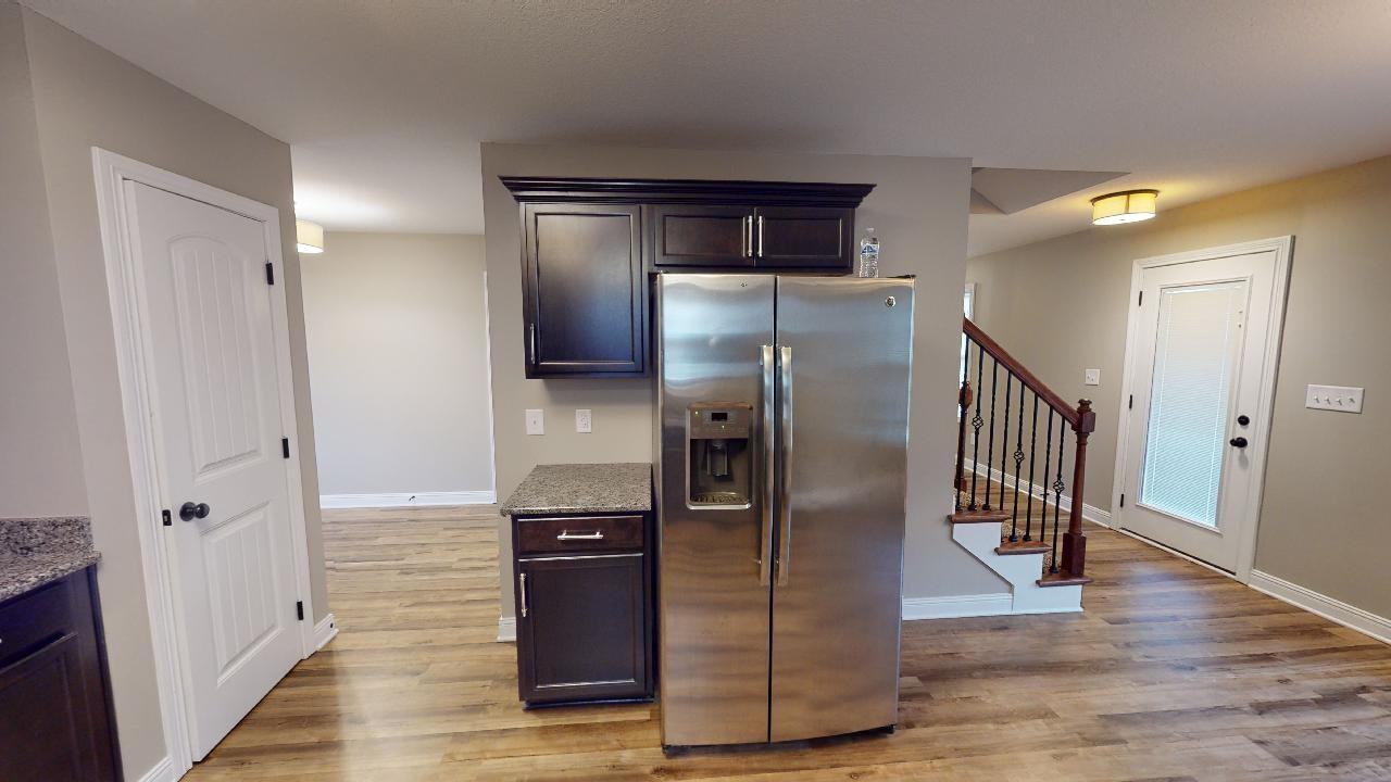 733 Cavalier Dr #NA - Photo 3 of 15