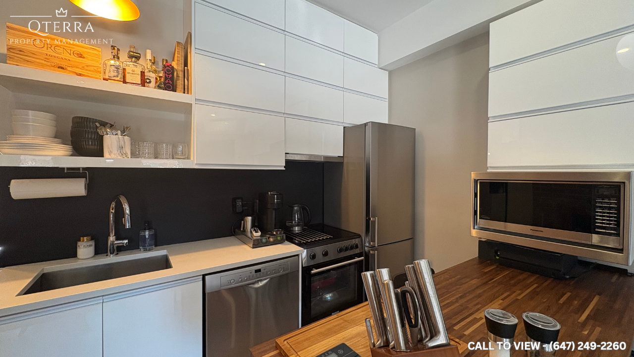 1-201 MacLaren St, Ottawa, Ontario K2P 0L4 - Photo 2 of 6
