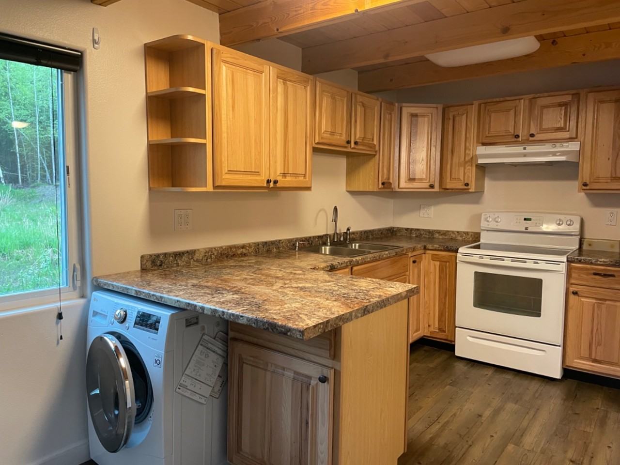 1588 Madeline St - Photo 2 of 11